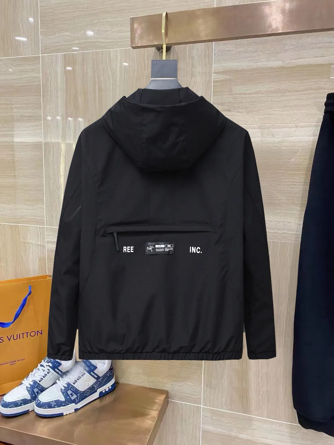Same Style， ， 2026 New Arrival ，Original Premium Breathable ， ， ， Quality。 ， Sizes：M～3XL